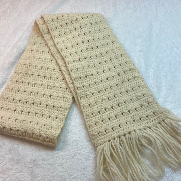 Winter wrap/ scarf cream - Picture 1 of 4